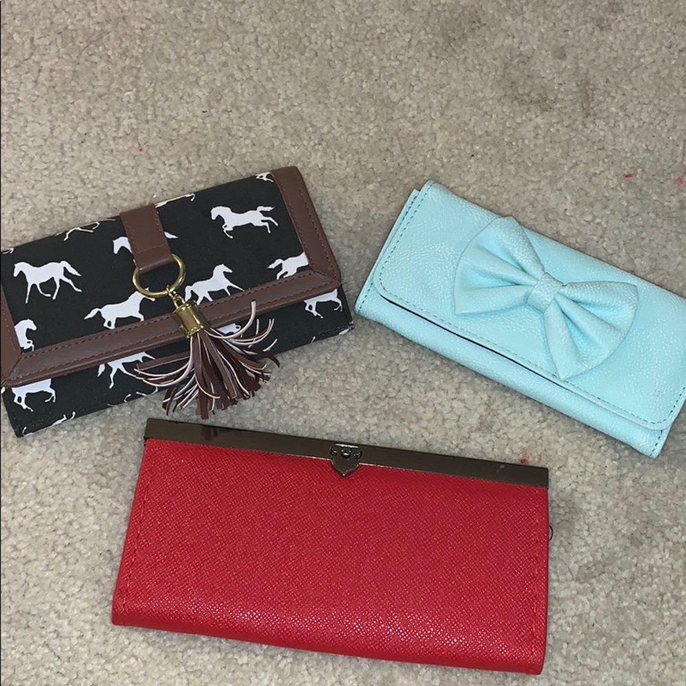 3 wallets